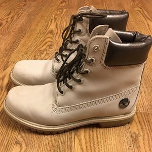 Need to sell immediately!!! timberlands white